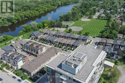 530 De Mazenod Avenue Ottawa ON K1S 5W8