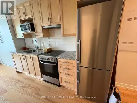 530 De Mazenod Avenue Ottawa ON K1S 5W8