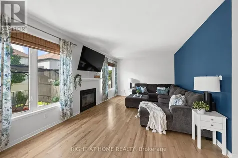 517 Stonechurch Way Ottawa ON K2J 0C6