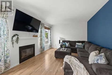 517 Stonechurch Way Ottawa ON K2J 0C6
