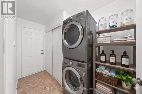 517 Stonechurch Way Ottawa ON K2J 0C6