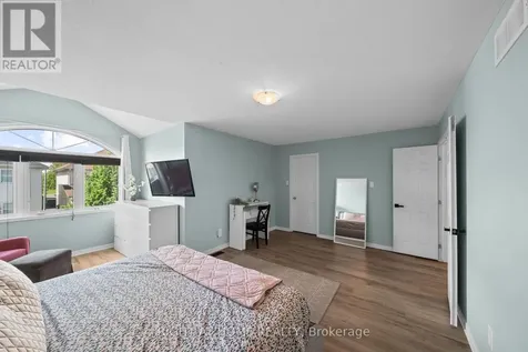 517 Stonechurch Way Ottawa ON K2J 0C6