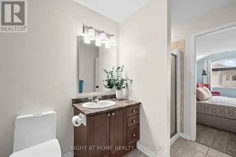 517 Stonechurch Way Ottawa ON K2J 0C6