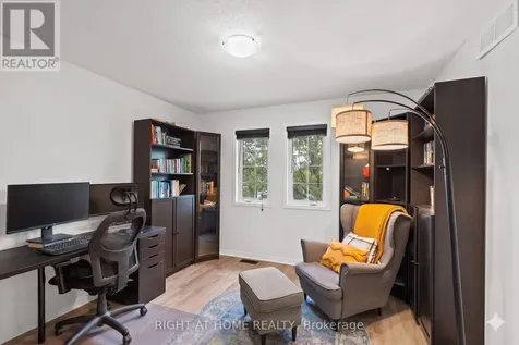 517 Stonechurch Way Ottawa ON K2J 0C6