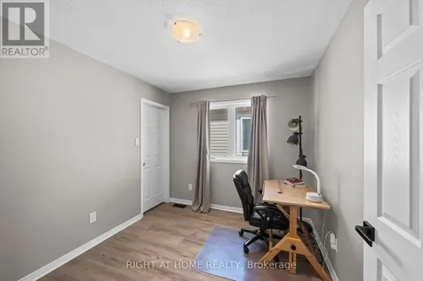 517 Stonechurch Way Ottawa ON K2J 0C6