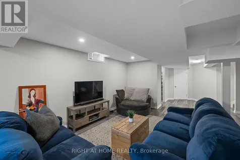 517 Stonechurch Way Ottawa ON K2J 0C6