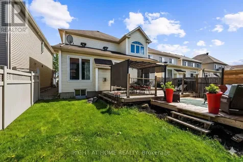 517 Stonechurch Way Ottawa ON K2J 0C6