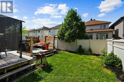 517 Stonechurch Way Ottawa ON K2J 0C6