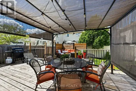 517 Stonechurch Way Ottawa ON K2J 0C6