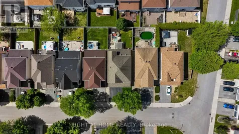 517 Stonechurch Way Ottawa ON K2J 0C6
