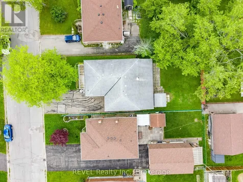 247 Kilgour Avenue Welland (broadway) ON L3C 2R1