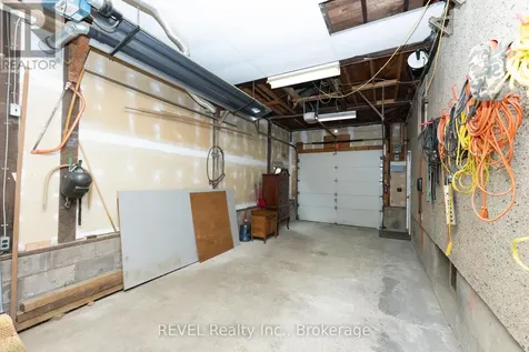 247 Kilgour Avenue Welland (broadway) ON L3C 2R1