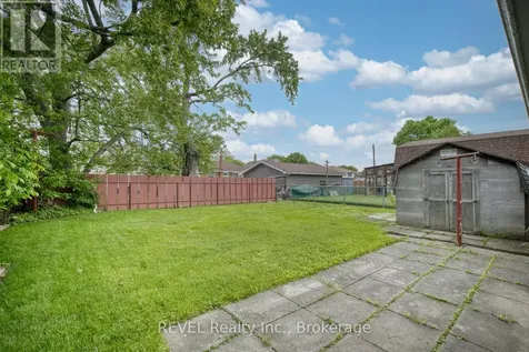 247 Kilgour Avenue Welland (broadway) ON L3C 2R1