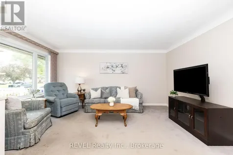 247 Kilgour Avenue Welland (broadway) ON L3C 2R1