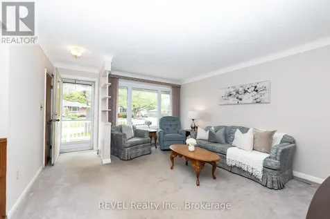 247 Kilgour Avenue Welland (broadway) ON L3C 2R1