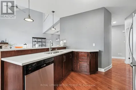 15 Marsh Sparrow Private Ottawa ON K2K 3P1