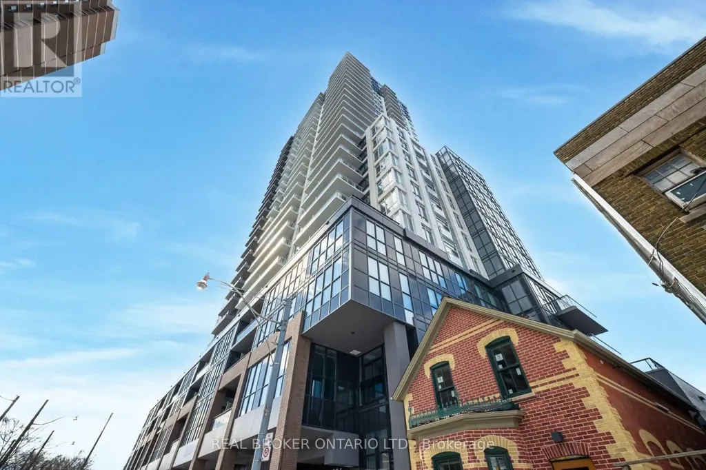 286 Main Street Toronto (east End-danforth) ON M4C 4X4