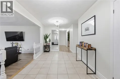 58 Kilbourn Avenue Stoney Creek ON L8G 3E2
