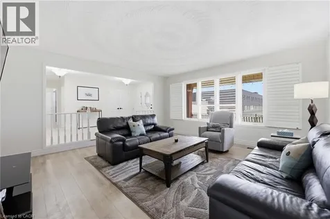58 Kilbourn Avenue Stoney Creek ON L8G 3E2