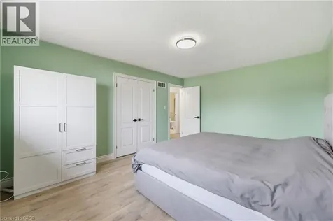 58 Kilbourn Avenue Stoney Creek ON L8G 3E2
