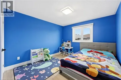 58 Kilbourn Avenue Stoney Creek ON L8G 3E2