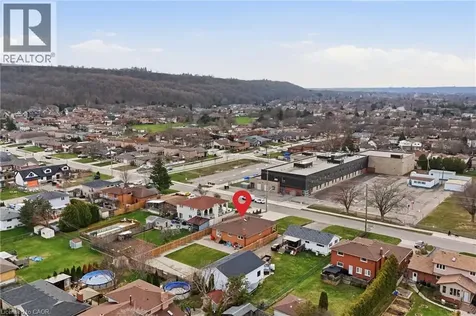 58 Kilbourn Avenue Stoney Creek ON L8G 3E2