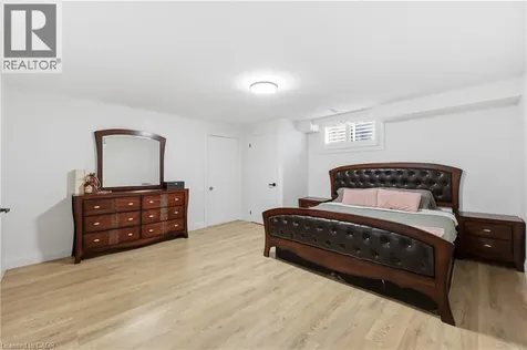 58 Kilbourn Avenue Stoney Creek ON L8G 3E2