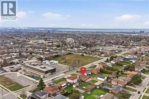 58 Kilbourn Avenue Stoney Creek ON L8G 3E2