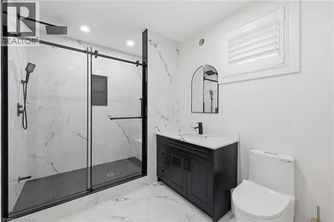 58 Kilbourn Avenue Stoney Creek ON L8G 3E2
