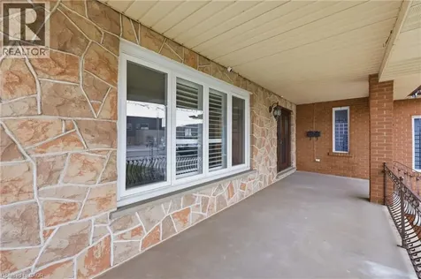 58 Kilbourn Avenue Stoney Creek ON L8G 3E2