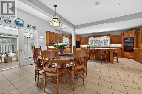 136 Mountain Street Grimsby ON L3M 4E7
