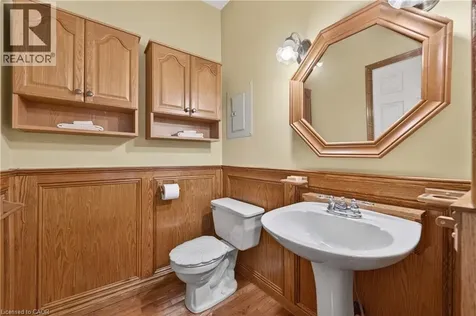 136 Mountain Street Grimsby ON L3M 4E7