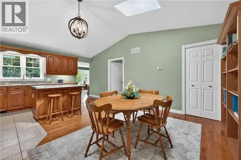 136 Mountain Street Grimsby ON L3M 4E7
