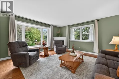 136 Mountain Street Grimsby ON L3M 4E7