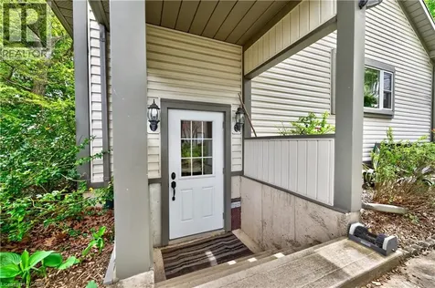 136 Mountain Street Grimsby ON L3M 4E7