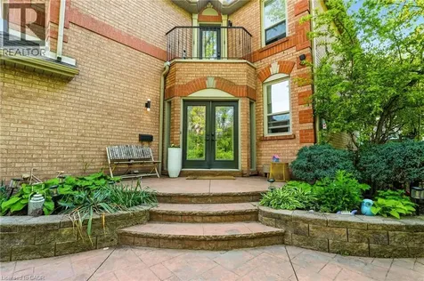 149 Cove Crescent Stoney Creek ON L8E 5A1