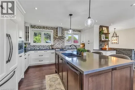 498 Wicklow Road Burlington ON L7L 2H8
