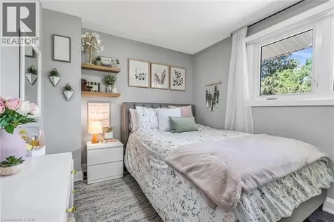498 Wicklow Road Burlington ON L7L 2H8