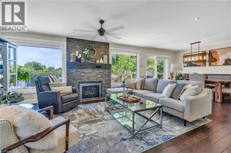498 Wicklow Road Burlington ON L7L 2H8
