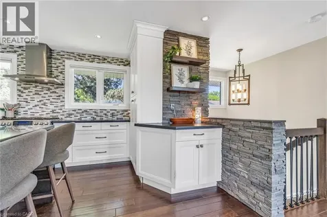 498 Wicklow Road Burlington ON L7L 2H8