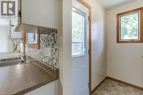 70 Graystone Drive Hamilton ON L9C 4R8
