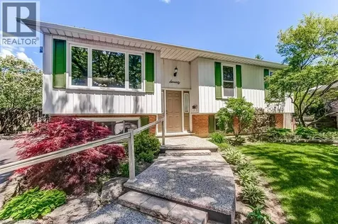 70 Graystone Drive Hamilton ON L9C 4R8