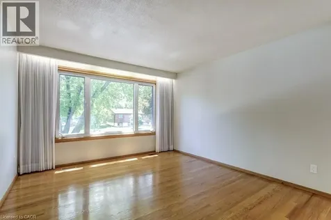 70 Graystone Drive Hamilton ON L9C 4R8