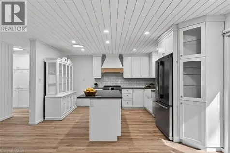 223 Ontario Street Grand Bend ON N0M 1T0