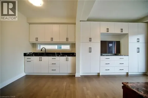559 Balsam Poplar Street Waterloo ON N2V 0H8