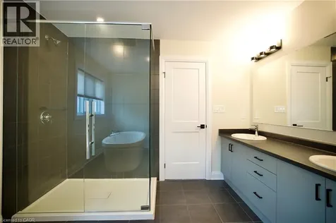 559 Balsam Poplar Street Waterloo ON N2V 0H8