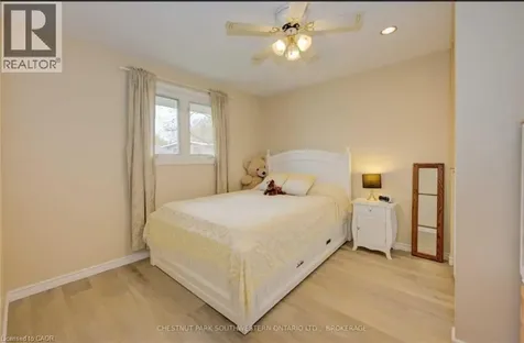 275 Kingswood Drive Kitchener ON N2E 1S1