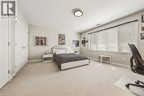 2 Anslow Court Dundas ON L9H 6Z2