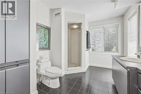 2 Anslow Court Dundas ON L9H 6Z2