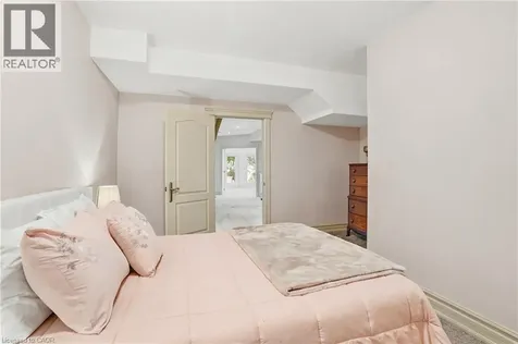 1863 Shaver Road Ancaster ON L9G 3L1